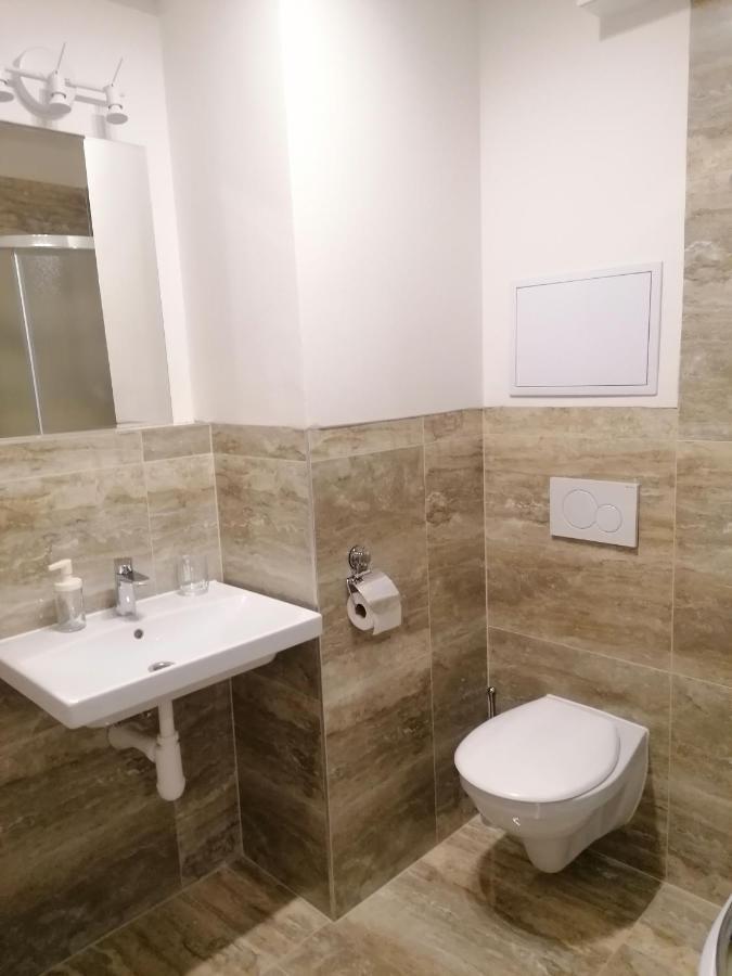 Brand New Studio Apartment # 45 With Free Parking In The City Center Прага Экстерьер фото
