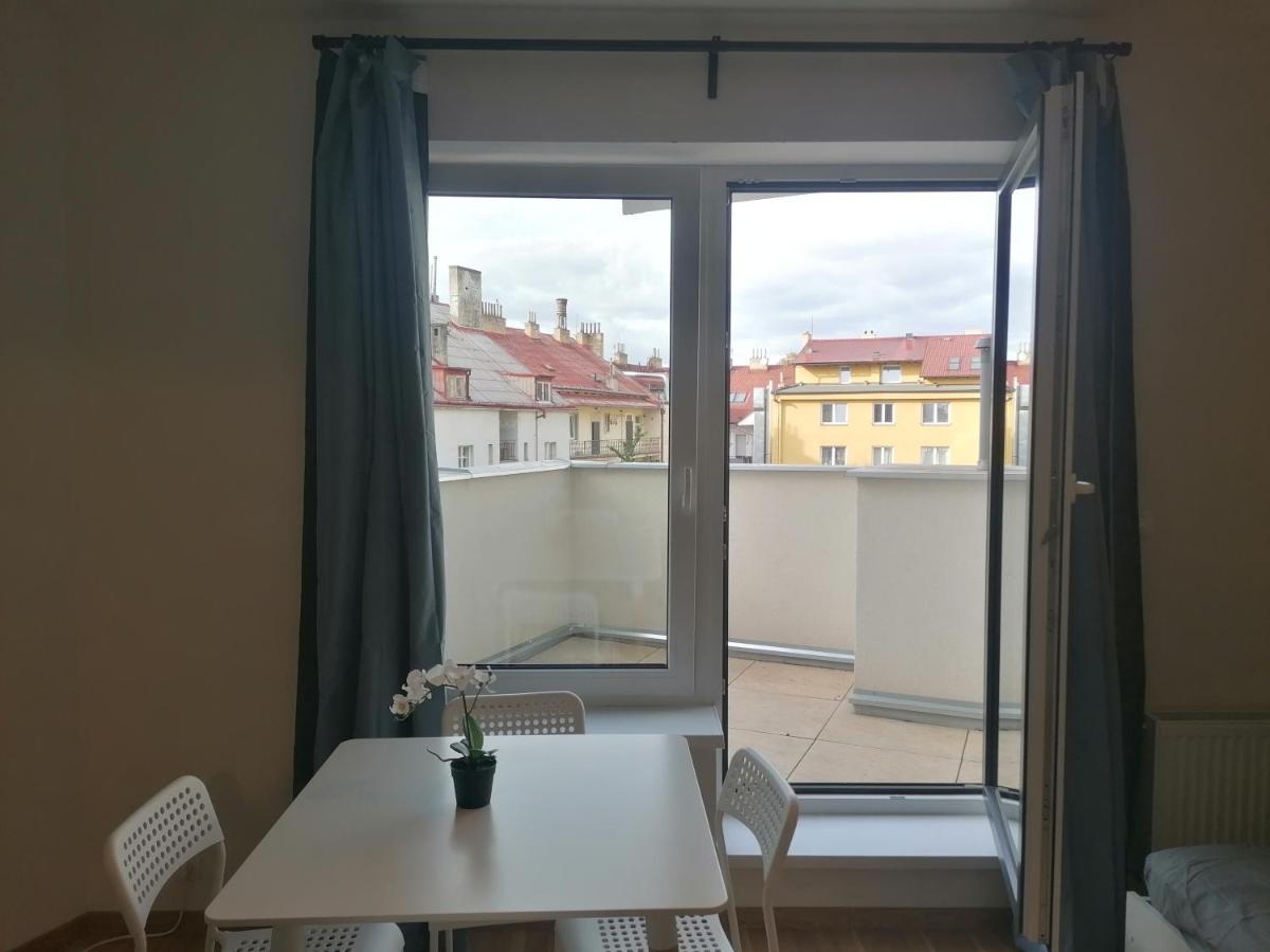 Brand New Studio Apartment # 45 With Free Parking In The City Center Прага Экстерьер фото